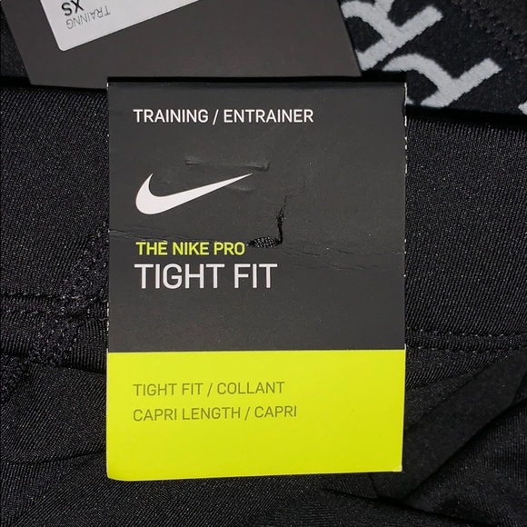 NWT nike pro crop leggings - Picture 3 of 4